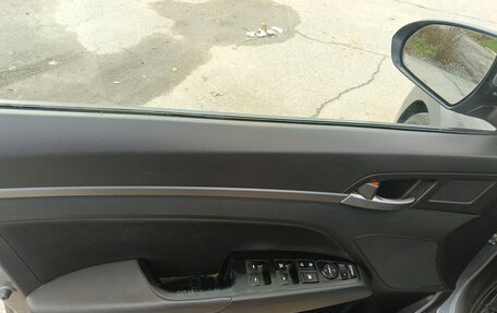 Hyundai Elantra VI рестайлинг, 2017 год, 1 350 000 рублей, 17 фотография