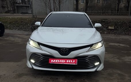 Toyota Camry, 2020 год, 3 170 000 рублей, 1 фотография