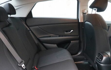 Hyundai Elantra, 2021 год, 2 299 000 рублей, 13 фотография