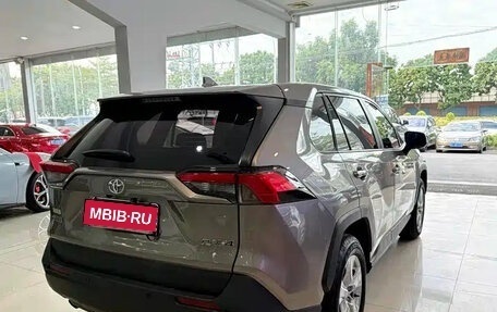 Toyota RAV4, 2025 год, 3 177 155 рублей, 5 фотография