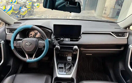 Toyota RAV4, 2025 год, 3 177 155 рублей, 11 фотография