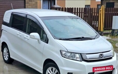 Honda Freed I, 2012 год, 950 000 рублей, 2 фотография