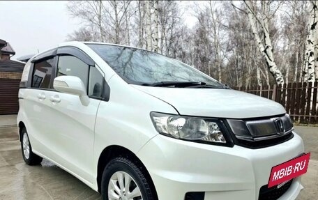 Honda Freed I, 2012 год, 950 000 рублей, 4 фотография