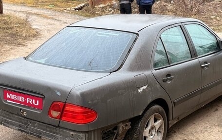 Mercedes-Benz E-Класс, 1996 год, 115 000 рублей, 4 фотография