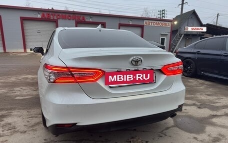 Toyota Camry, 2020 год, 3 170 000 рублей, 4 фотография