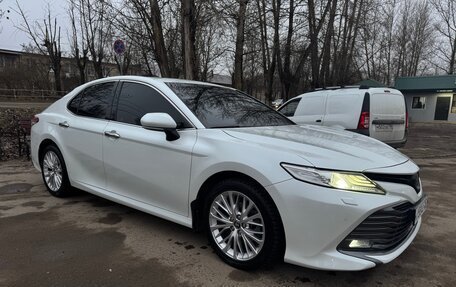 Toyota Camry, 2020 год, 3 170 000 рублей, 6 фотография
