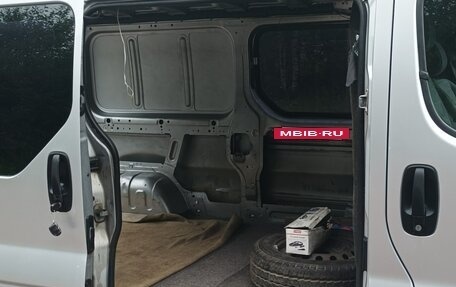 Renault Trafic, 2008 год, 1 080 000 рублей, 17 фотография