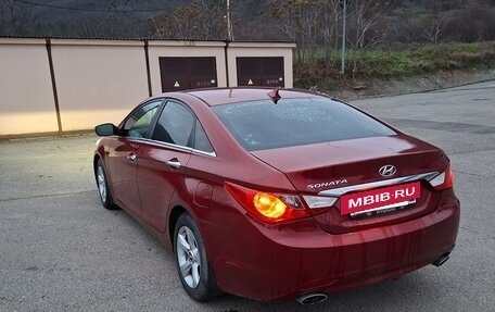 Hyundai Sonata VI, 2013 год, 1 050 000 рублей, 4 фотография