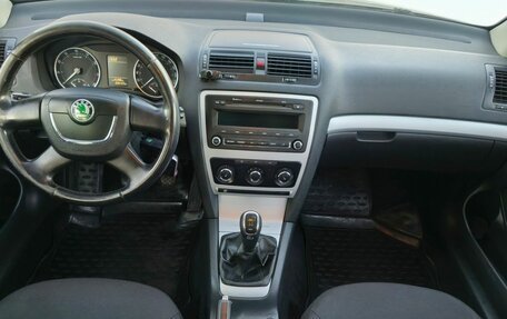 Skoda Octavia, 2011 год, 655 000 рублей, 10 фотография