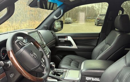 Toyota Land Cruiser 200, 2019 год, 7 230 000 рублей, 10 фотография