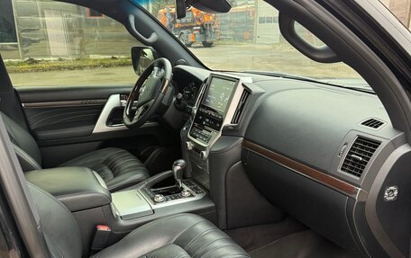 Toyota Land Cruiser 200, 2019 год, 7 230 000 рублей, 12 фотография