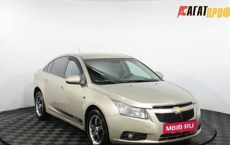 Chevrolet Cruze II, 2010 год, 385 000 рублей, 3 фотография