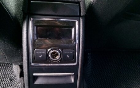 Skoda Superb III рестайлинг, 2010 год, 780 000 рублей, 15 фотография