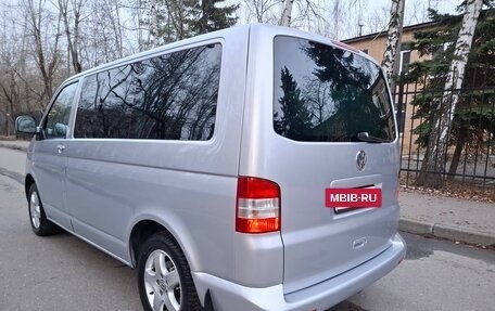 Volkswagen Caravelle T5, 2007 год, 1 720 000 рублей, 4 фотография