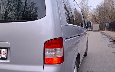 Volkswagen Caravelle T5, 2007 год, 1 720 000 рублей, 10 фотография