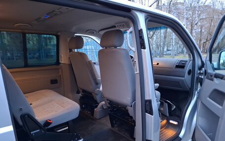 Volkswagen Caravelle T5, 2007 год, 1 720 000 рублей, 14 фотография