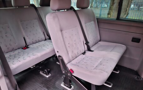 Volkswagen Caravelle T5, 2007 год, 1 720 000 рублей, 17 фотография