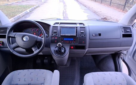 Volkswagen Caravelle T5, 2007 год, 1 720 000 рублей, 13 фотография