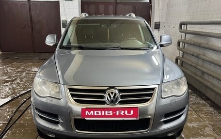 Volkswagen Touareg III, 2009 год, 1 400 000 рублей, 2 фотография