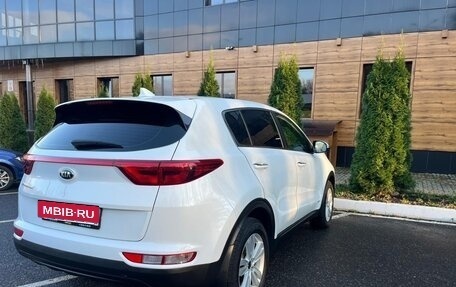 KIA Sportage IV рестайлинг, 2018 год, 1 980 000 рублей, 7 фотография