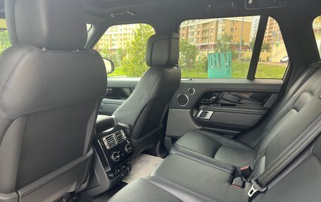 Land Rover Range Rover IV рестайлинг, 2020 год, 7 400 000 рублей, 5 фотография