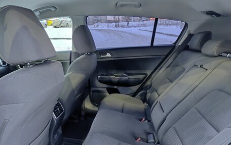 KIA Sportage IV рестайлинг, 2017 год, 2 150 000 рублей, 15 фотография