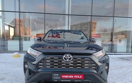 Toyota RAV4, 2019 год, 3 180 000 рублей, 2 фотография