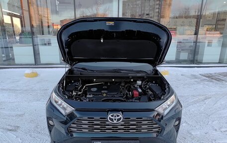 Toyota RAV4, 2019 год, 3 180 000 рублей, 11 фотография