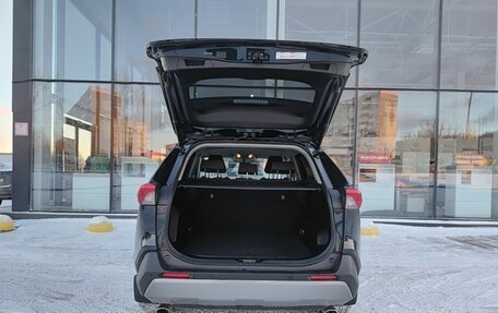 Toyota RAV4, 2019 год, 3 180 000 рублей, 12 фотография