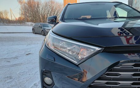 Toyota RAV4, 2019 год, 3 180 000 рублей, 21 фотография