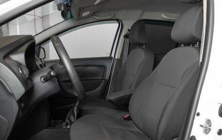 Renault Logan II, 2020 год, 699 000 рублей, 13 фотография