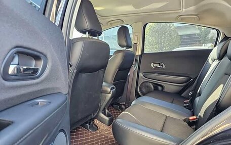 Honda Vezel, 2022 год, 1 720 000 рублей, 5 фотография