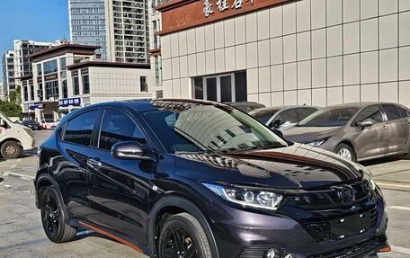 Honda Vezel, 2022 год, 1 720 000 рублей, 3 фотография