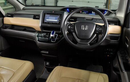 Honda Freed II, 2017 год, 1 540 000 рублей, 6 фотография