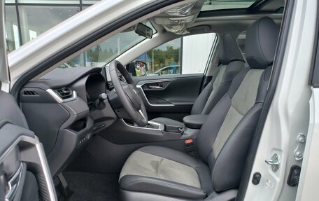 Toyota RAV4, 2025 год, 4 420 000 рублей, 26 фотография