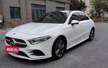 Mercedes-Benz A-Класс, 2021 год, 1 417 000 рублей, 2 фотография