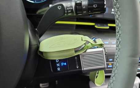 Hyundai Kona, 2023 год, 2 960 000 рублей, 8 фотография