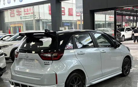 Honda Fit, 2022 год, 1 300 000 рублей, 16 фотография