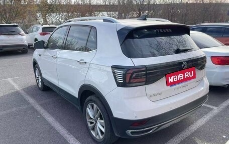 Volkswagen T-Cross I, 2022 год, 1 800 000 рублей, 6 фотография