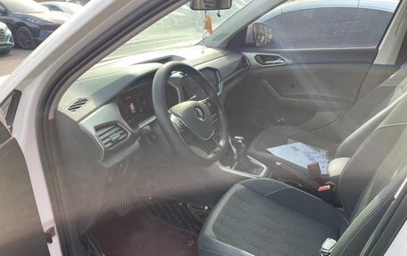 Volkswagen T-Cross I, 2022 год, 1 800 000 рублей, 7 фотография