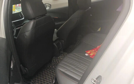 Peugeot 2008 II, 2023 год, 1 190 000 рублей, 10 фотография