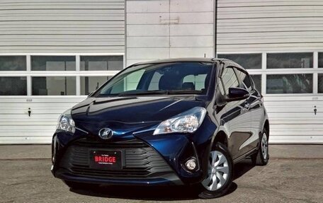 Toyota Vitz, 2018 год, 890 003 рублей, 2 фотография