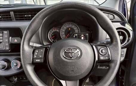 Toyota Vitz, 2018 год, 890 003 рублей, 10 фотография