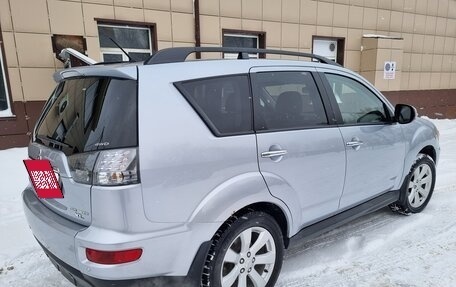 Mitsubishi Outlander III рестайлинг 3, 2011 год, 1 650 000 рублей, 4 фотография