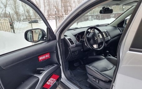 Mitsubishi Outlander III рестайлинг 3, 2011 год, 1 650 000 рублей, 7 фотография