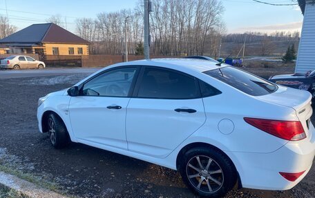 Hyundai Solaris II рестайлинг, 2015 год, 660 000 рублей, 4 фотография