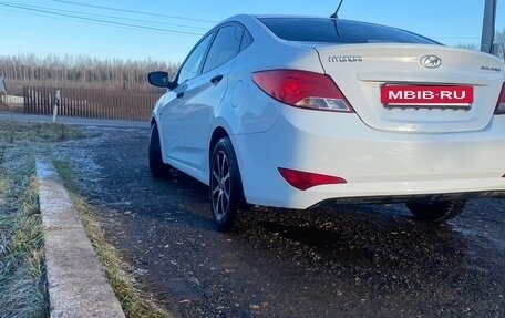 Hyundai Solaris II рестайлинг, 2015 год, 660 000 рублей, 5 фотография