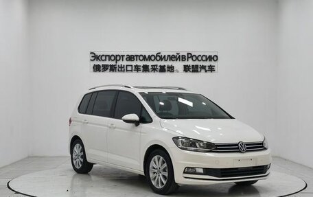 Volkswagen Touran III, 2022 год, 1 720 000 рублей, 1 фотография