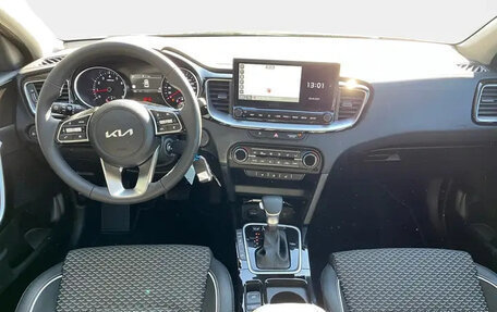 KIA XCeed I, 2025 год, 3 900 000 рублей, 8 фотография