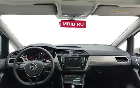 Volkswagen Touran III, 2022 год, 1 720 000 рублей, 7 фотография